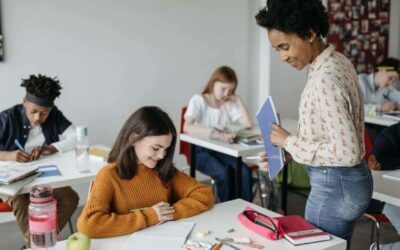Estados Unidos enfrenta una escasez de docentes a días del inicio escola