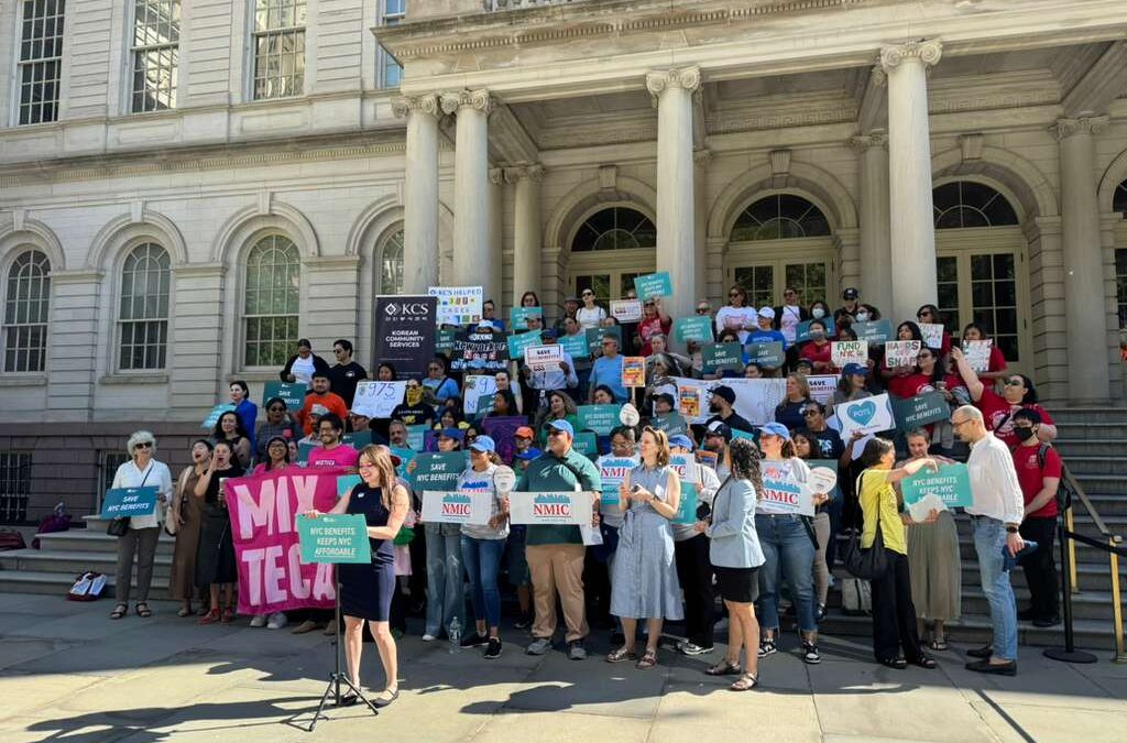 Organizaciones en Nueva York alertan sobre posible eliminación de programas sociales vitales para miles de neoyorquinos